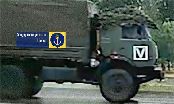 A large number of Russian military vehicles are heading towards Mariupol