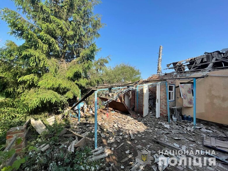 За добу росіяни обстріляли 12 населених пунктів Донеччини. Є загиблі та поранені, - Нацполіція 02