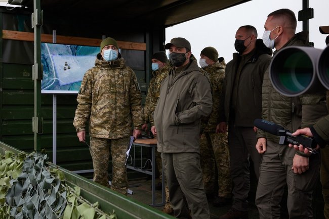Зеленский посетил отделение пограничной службы Рассыпное на Луганщине 19