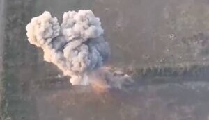 Российские пилоты сбросили КАБ на позиции собственной пехоты в Донецкой области. ВИДЕО