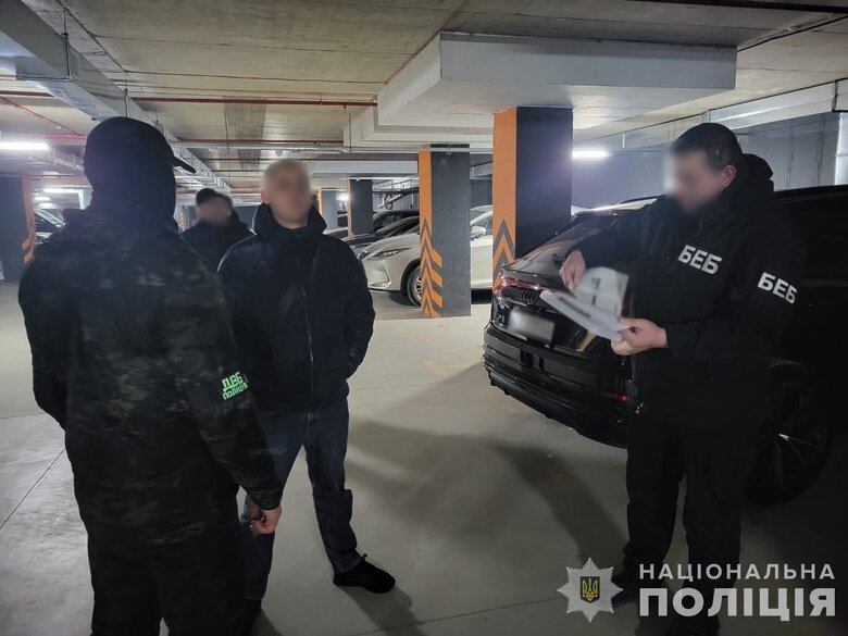 Підпільна фабрика підробних документів