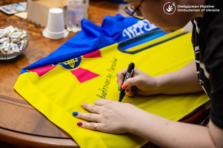 До України з території РФ повернуто ще одну дитину, шестирічну доньку українських військових - омбудсмен Лубінець 05