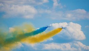Авиашоу на Днепропетровщине в День Независимости собрало 25 тысяч зрителей, - Резниченко. ФОТОрепортаж