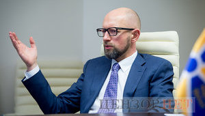 Арсеній Яценюк: "Я Петрові Олексійовичу говорив відкрито: "Дивись, зараз ви Саакашвілі нацьковуєте на мене - потім він візьметься за вас""