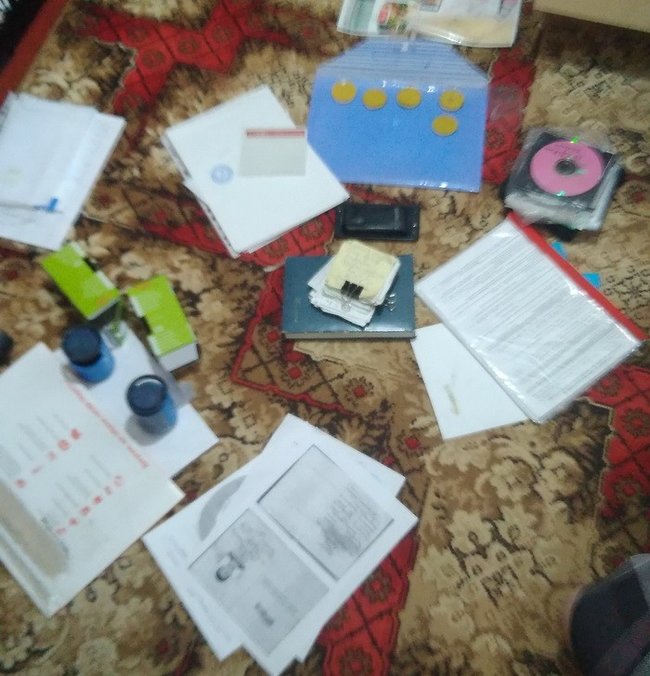 Злочинну групу, що займалася виготовленням підроблених документів для отримання громадянства ЄС, затримали на Черкащині, - СБУ 01