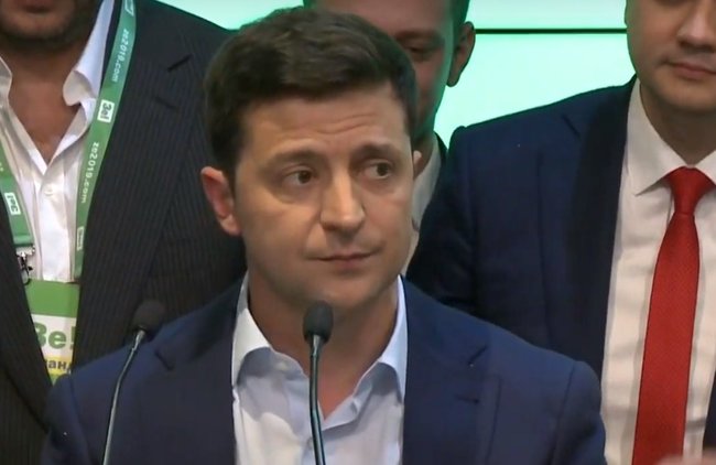 Ігри дорослих хлопчиків: перевзування, перевибори і відставка генпрокурора 05