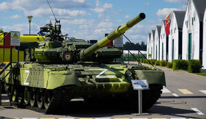 танк,росія