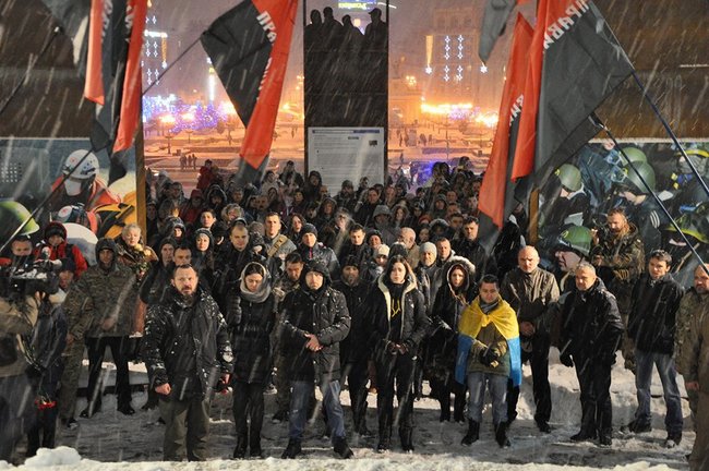 На Майдані Незалежності в Києві відбулося прощання із загиблим бійцем Правого сектора Андрієм Витвицьким, другом Спікером 09