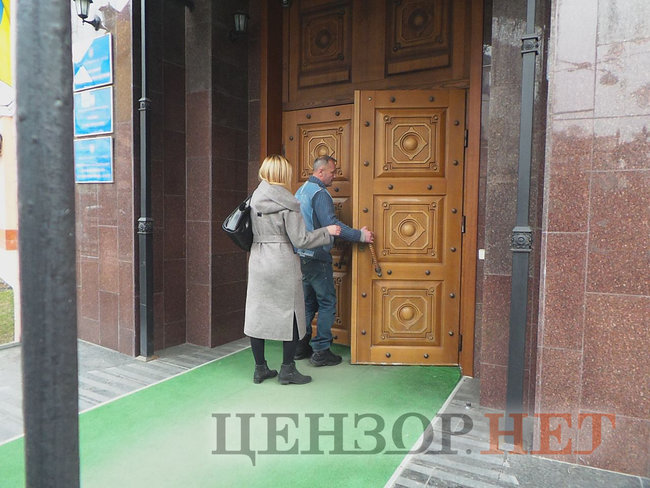 Бубенчик прибув у прокуратуру для отримання нової підозри 03