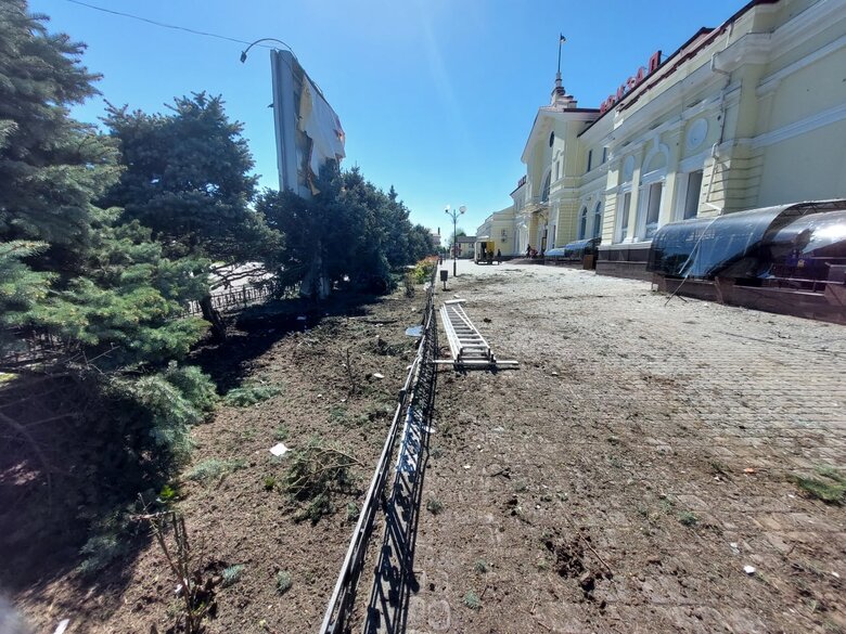 Сьогодні на Херсонщині від російських обстрілів 21 людина загинула, 48 поранено, - Зеленський 09