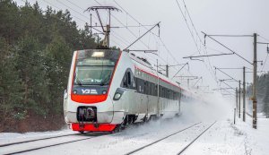 Понад 60 поїздів рухаються із відхиленням від графіку через нічні удари РФ, - "Укрзалізниця"