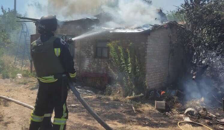 Russians attacked three districts of Dnipropetrovsk region: woman was injured, houses, administrative building and gas pipeline were damaged. PHOTOS