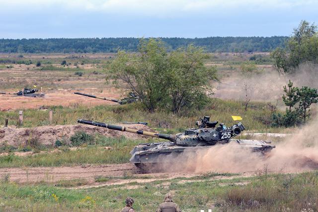 Best tank platoon competition taking place in Chernihiv region 01