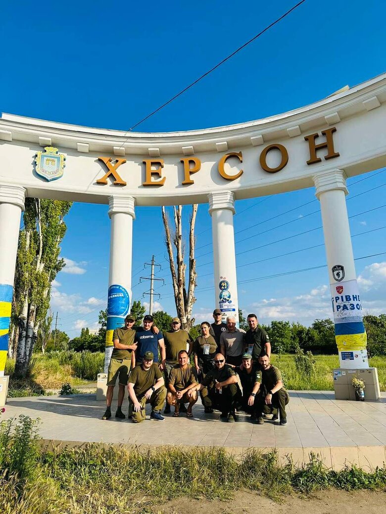 Військова капеланка Катерина Семенюк: Одна жінка з Ізюму розповідала, що було під час окупації, і казала: Я не вірю, що таке може зробити навіть маніяк. Це робили самі демони 07