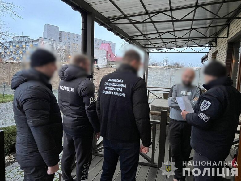 Поліція викрила розкрадання 20 млн грн на ремонті доріг у Харківській області