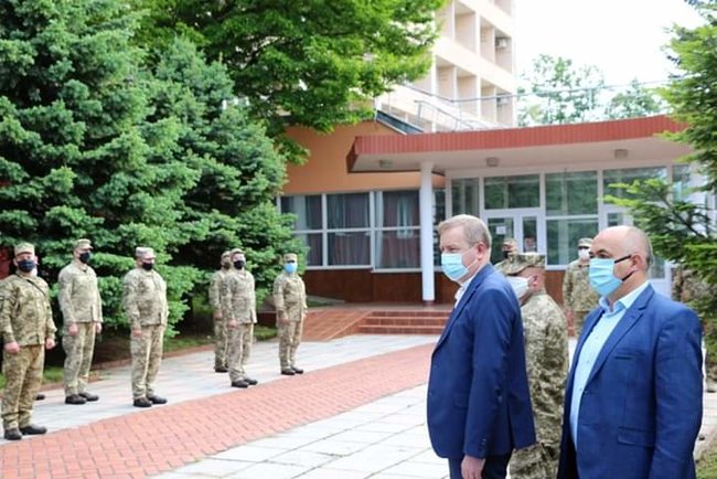 40 украинских миротворцев отправились в Косово 02