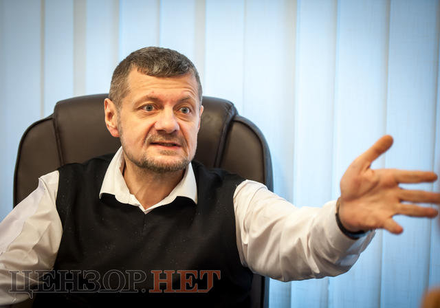 Ігор Мосійчук: Футбольні ставки Ляшка? Це тоталізатор. Він ставить на Шахтар, я ставлю на Динамо. Була нічия - програли і він, і я. Що ж робити? 04 Ігор Мосійчук: Футбольні ставки Ляшка? Це тоталізатор. Він ставить на Шахтар, я ставлю на Динамо. Була нічия - програли і він, і я. Що ж робити? 04