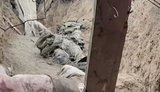Окупант зафільмував кадри знищених поплічників біля бліндажів та в ровах