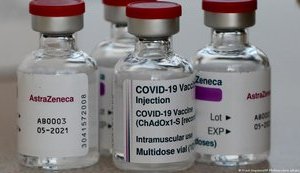 Польша планирует передать Украине 1,2 млн доз вакцины AstraZeneca в мае-июне