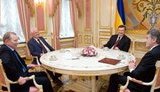 Янукович на Банковой пообщался с Кравчуком, Кучмой и Ющенко. ФОТОрепортаж