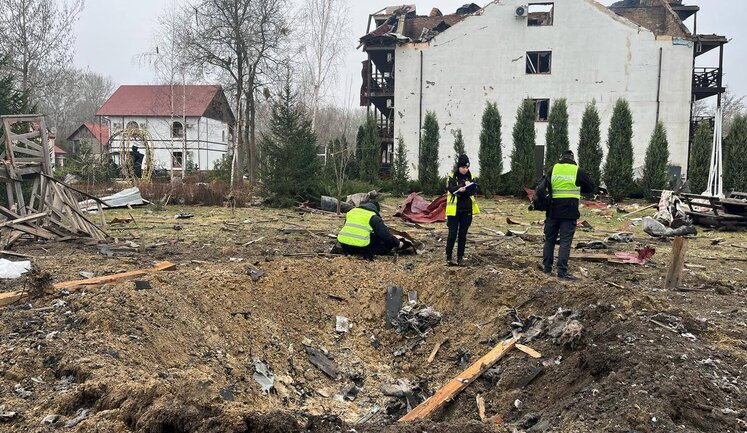 Враг ночью атаковал базу отдыха на Сумщине. ФОТОРЕПОРТАЖ