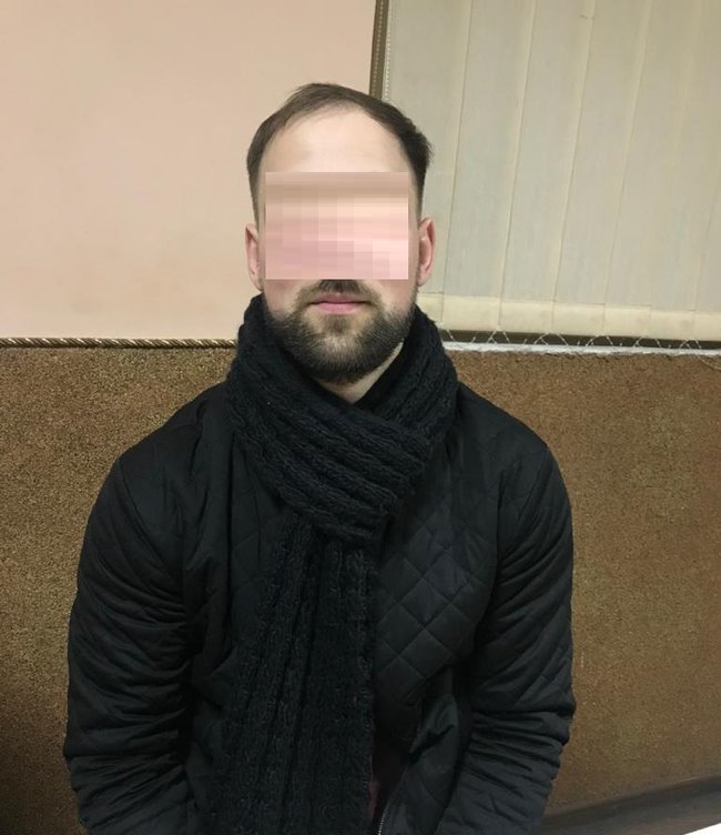 Мужчина пытался попасть в Польшу по паспорту брата-близнеца, - Госпогранслужба 01