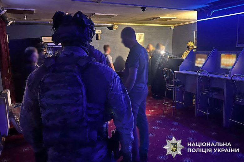 Підпільне казино викрили у Волочиську – вилучено понад 400 тисяч гривень