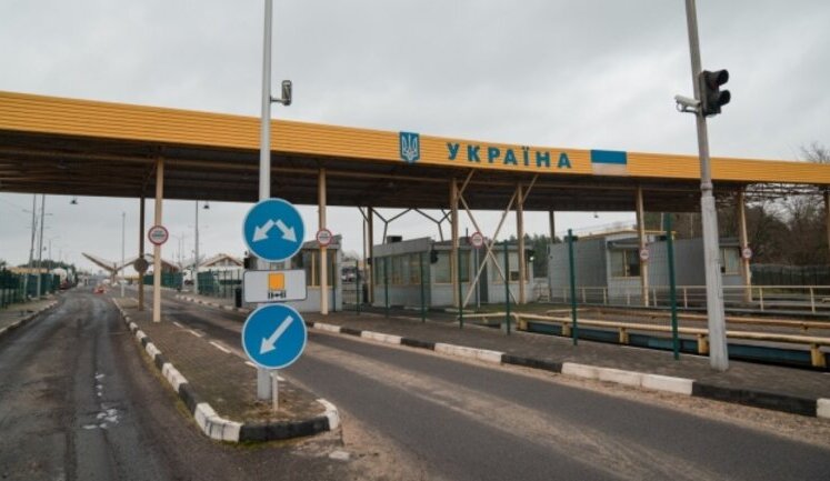 "єЧерга": До кінця року автобуси зможуть бронювати час перетину кордону на всіх пунктах пропуску