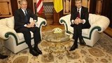 Ющенко и Буш общаются &amp;quot;с глазу на глаз&amp;quot; в доме Городецкого