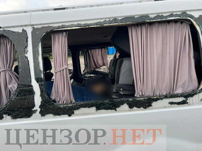 Последствия обстрела РФ гуманитарной колонны в Запорожье 12