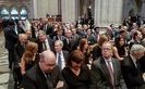 Екс-постпред США в ООН Пауер: Те, що Порошенко стояв поруч зі Столтенбергом на прощанні з Маккейном, - не випадково. Це було послання покійного сенатора Путіну і Трампу