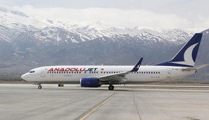 AnadoluJet минимум на месяц приостановит полеты в Одессу