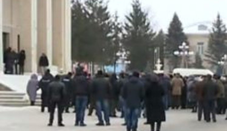 Sharhorod residents block road in protest against healthcare reform
