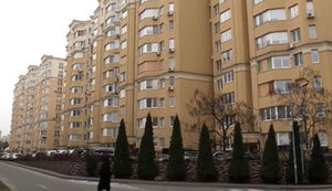 75 квартир у новобудові на Софіївській Борщагівці примусово вилучили на підставі листа з Міноборони. ВIДЕО