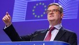 Сьогодні ми маємо справу з хитромудрою кампанією дезінформації, якою диригують із Кремля, - єврокомісар Кінг