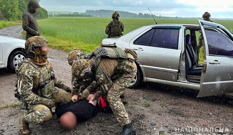На Чернігівщині затримали шахрая: видурював гроші у родини зниклого безвісти військового. ВІДЕО+ФОТОрепортаж