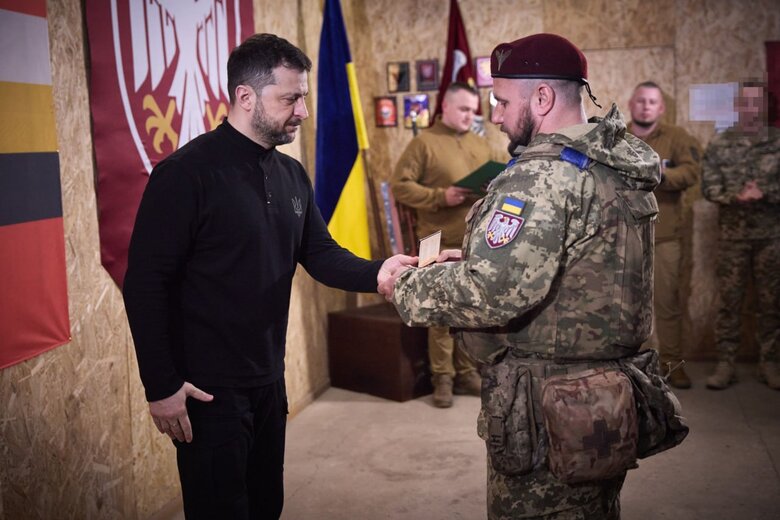 Зеленский на Сумщине заслушал доклады о Курской операции