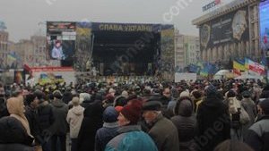 На Майдане предупредительную забастовку поддержали около 15 тысяч человек. ФОТОрепортаж