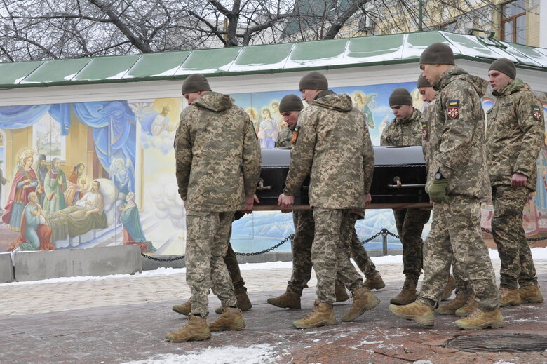 Із загиблим українським воїном Денисом Галушком попрощалися у Києві 17