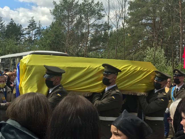 В Коростене простились с погибшим под Песками разведчиком 58-й ОМБр Сергеем Коробцовым 03