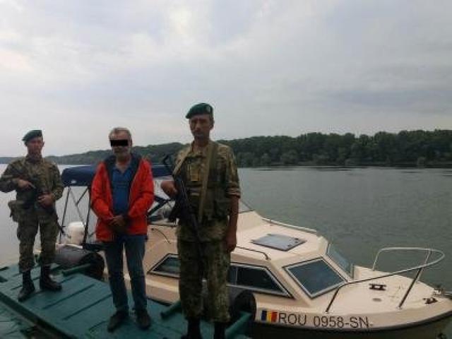 Прикордонники в Одеській області затримали румунський катер, який порушив кордон, - Держприкордонслужба 01