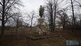 Памятник Ленину обнаружили в селе на Полтавщине. ФОТО