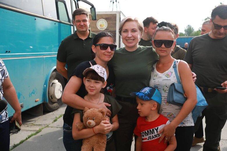 У Запоріжжі запрацював хаб для переселенців із Херсонської області 05