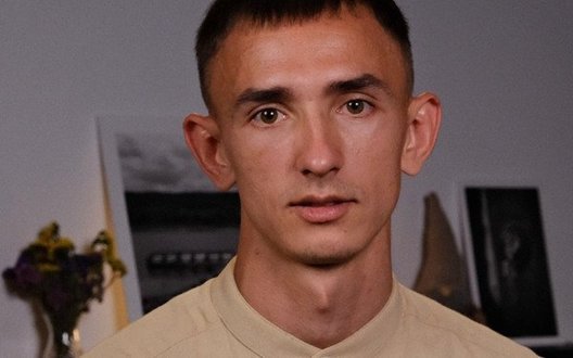 "Доставили до відділку в кайданках": ветерана ЗСУ Віктора Лахна затримали після "яєчної атаки" на Єрмака