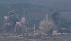 Four surviving occupiers flee their position after Ukrainian airstrike. VIDEO