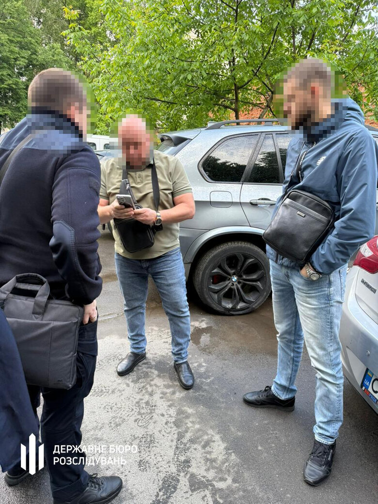 Підозри корупціонерам