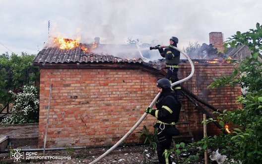Ніч на Дніпропетровщині: ворог гатив по 4 районах, є поранен