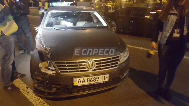 Масштабна ДТП у Києві: зіткнулися пять автомобілів, троє постраждалих 06 Масштабна ДТП у Києві: зіткнулися пять автомобілів, троє постраждалих 06