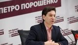 У Макрона консультувалися з нами з приводу його зустрічі із Зеленським. Порошенко її підтримав, - спікер штабу Медведєв