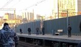 Во время постановочной поездки Путина на электричке силовиков загнали под перрон. ФОТО